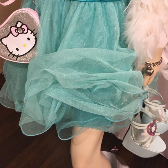 CUSTOM DREAM DRESS AND JEWELERY SET!🍭💖with hello kitty added details - Picture 7 of 17